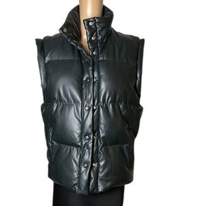 Blank NYC  NWOT Easy Street puffer vest BLACK/ Dark Green. Faux leather,snaps